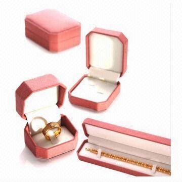 廣州德藝紙制品 專業(yè)供應(yīng)多種規(guī)格珠寶首飾紙盒，支持定制服務(wù)